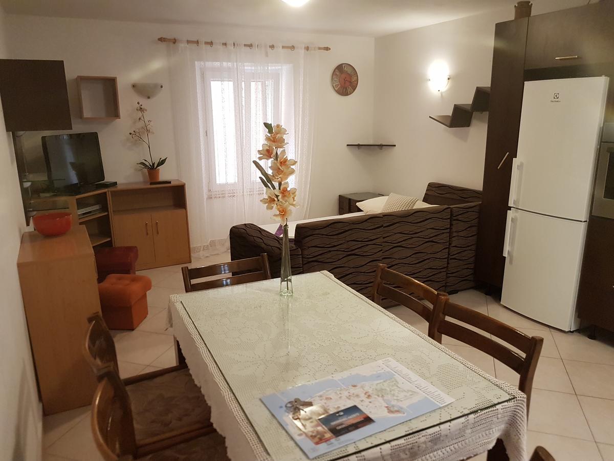 זאדאר Apartment Varos מראה חיצוני תמונה